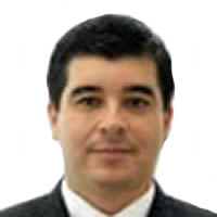 Diego Espinosa tiene el cargo de  Supervisor en la empresa del risco reports