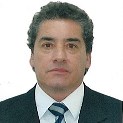 Julio Del Risco Aliaga tiene el cargo de Gerente de Producción en la empresa del risco reports